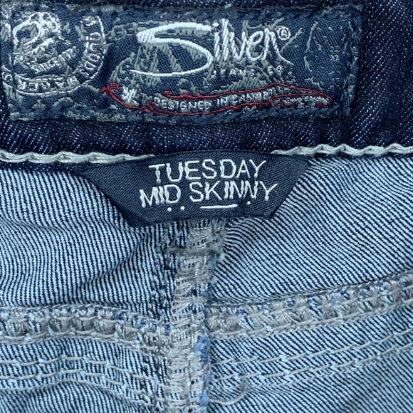 Silver Jeans Tuesday mid skinny jeans size 34x31 - Picture 3 of 9